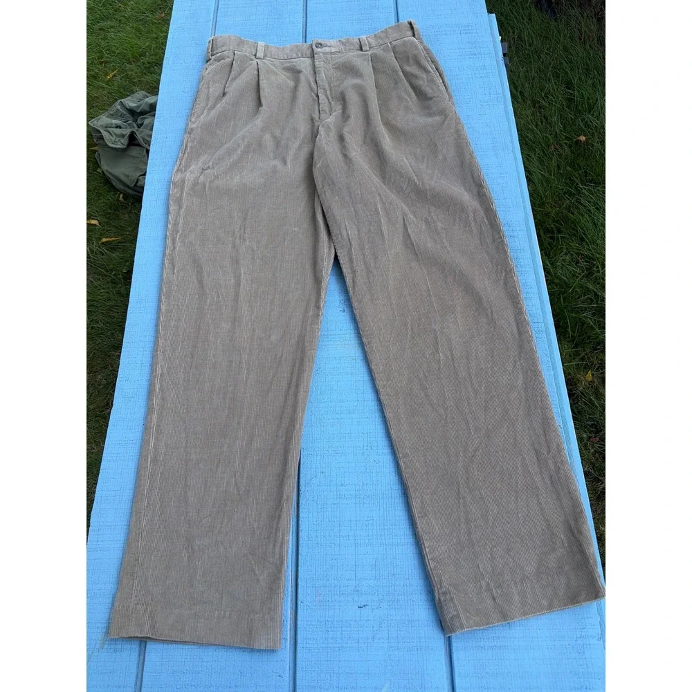 Eddie Bauer Mens Khaki Tan Pleated Corduroy Pants Straight Leg 100% Cotton 36